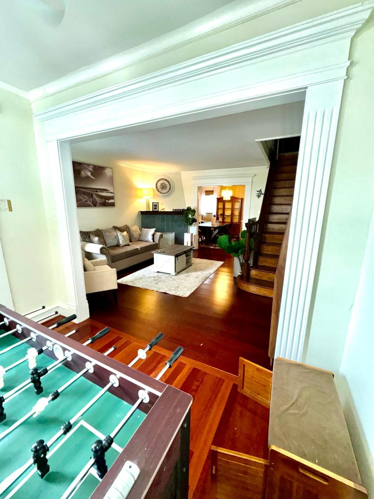 A Perfect Place To Call Home, Free Parking At Time * Filadelfia